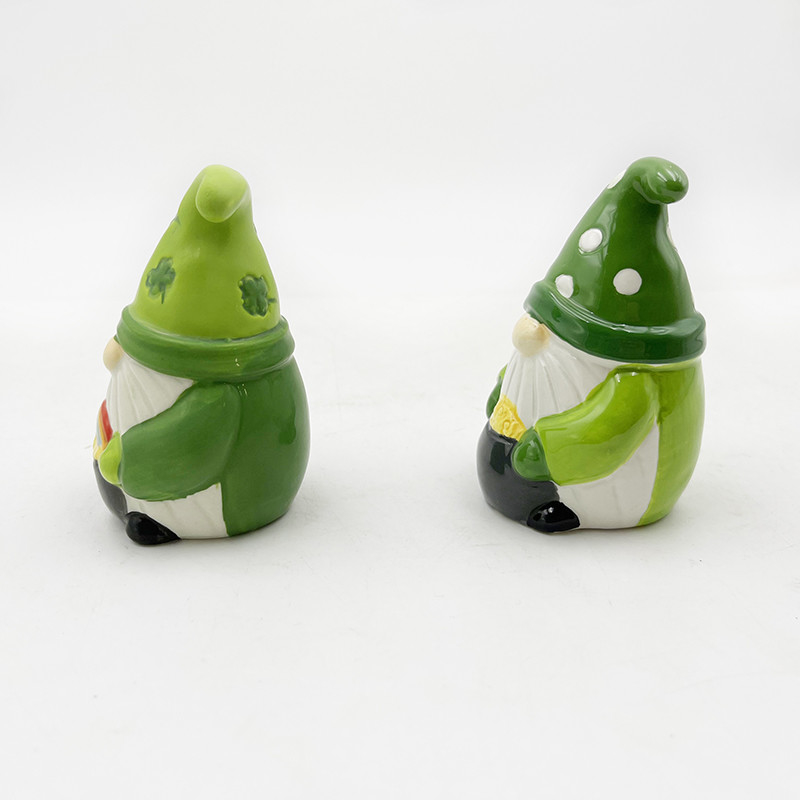 Handgemaltes Keramikhandwerk Weihnachtsschmuck Weihnachtsmann Salz- und Pfefferschauer