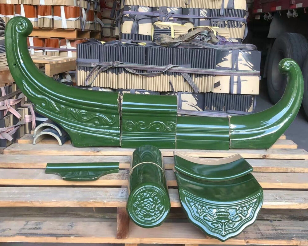 Chinesische traditionelle grüne Glasdachfliese Jade Grüne handgefertigte Lehm Glasfliese feuerdichte wasserdichte für asiatische Tempelvilla