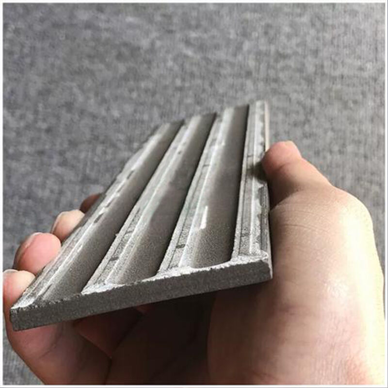 Graue Split Face Ziegelwand Dünne Ziegeldekorationsfliesen Dauerhafte Außen- und Innenwandverkleidung für moderne und traditionelle Gebäudefassaden