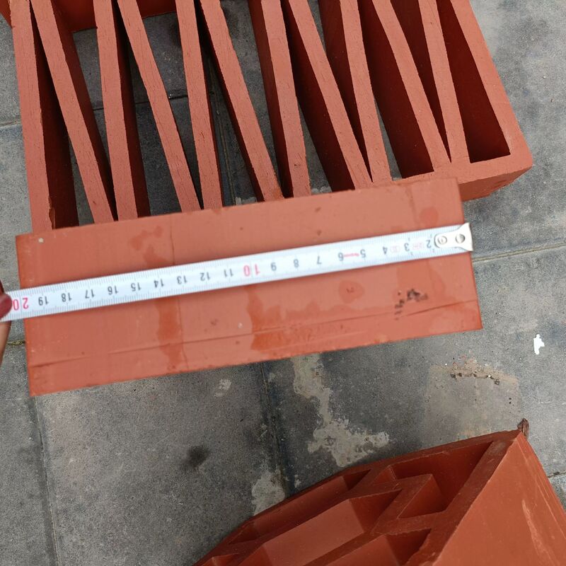 Terrakotta-Windblock Viele Farben M-Muster Außenwand-Sichtschutzblock Dekorativer Lüftungsziegel