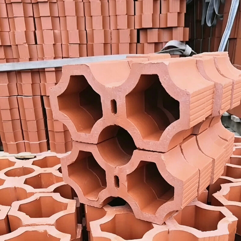 Gebrannte Breeze-Blöcke aus natürlichem rotem Terrakotta für die Beschattung und Belüftung architektonischer Fassaden