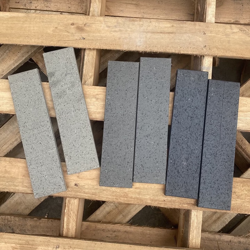 Flexible Clay Wall Cladding Tiles Wire-Cut / Textured Surface Gray Clay Brick for Villa Exterior Facade Cladding Restaurant Wall