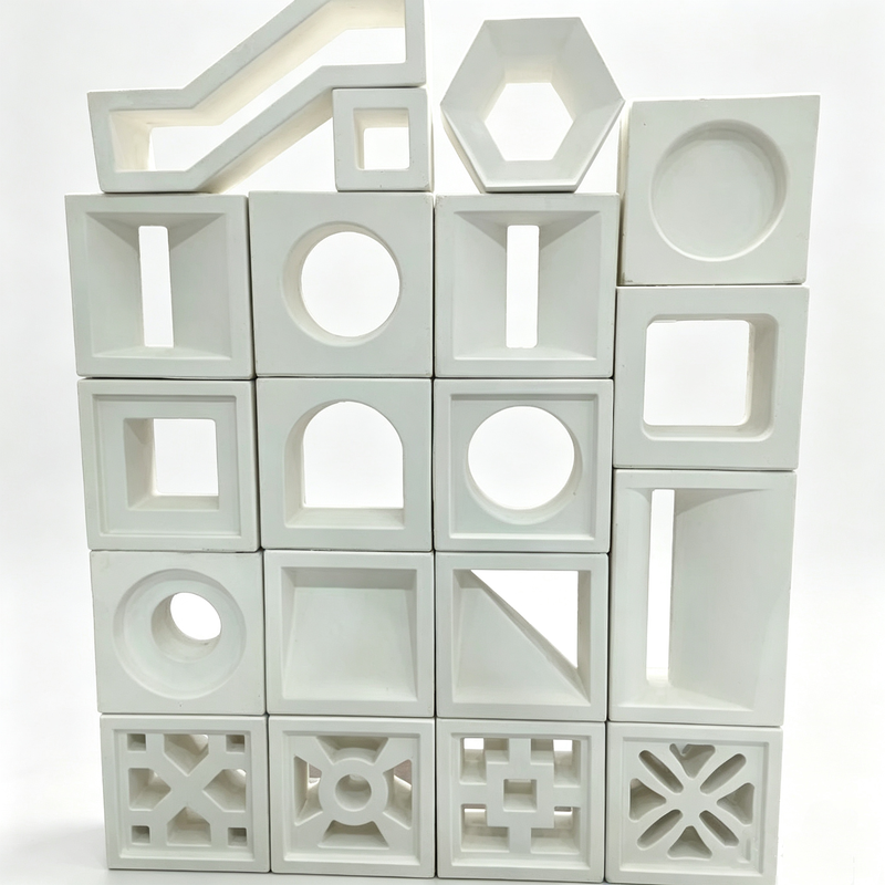 Hohle geometrische Zement-Luftsteine Dekorative gemusterte weiße Sichtschutzsteine für Innen-Garten & Terrassenabtrennung